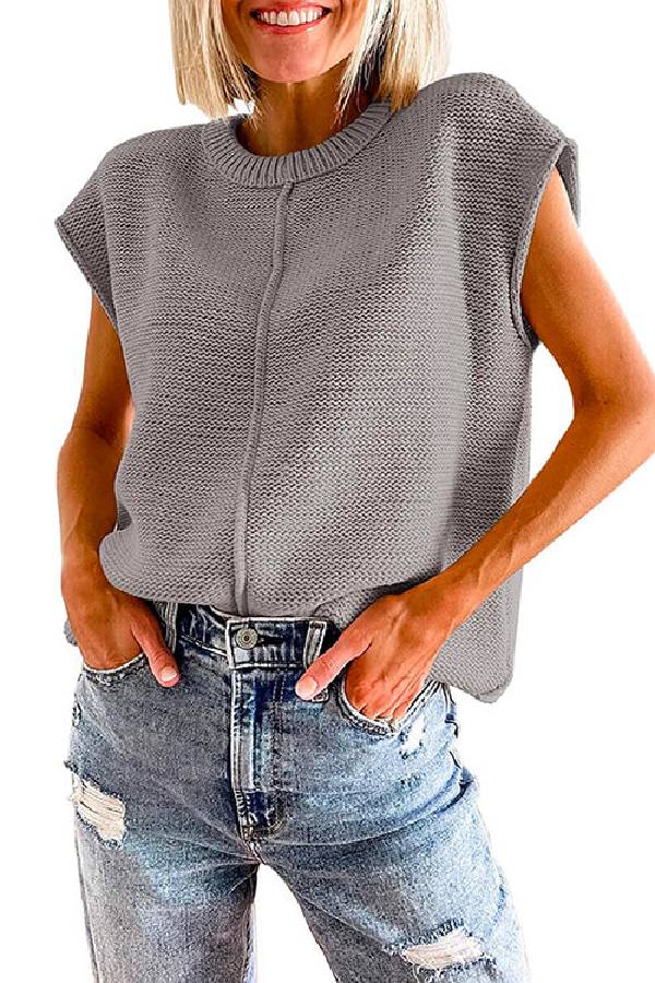 Well Tailored Sweater with a Graceful Silhouette