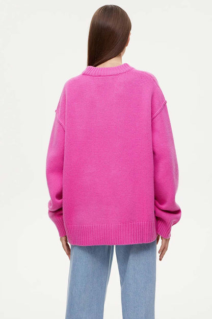 Well Tailored Sweater with a Graceful Silhouette
