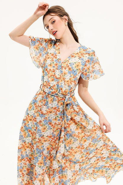 Well Tailored Dress with a Graceful Silhouette