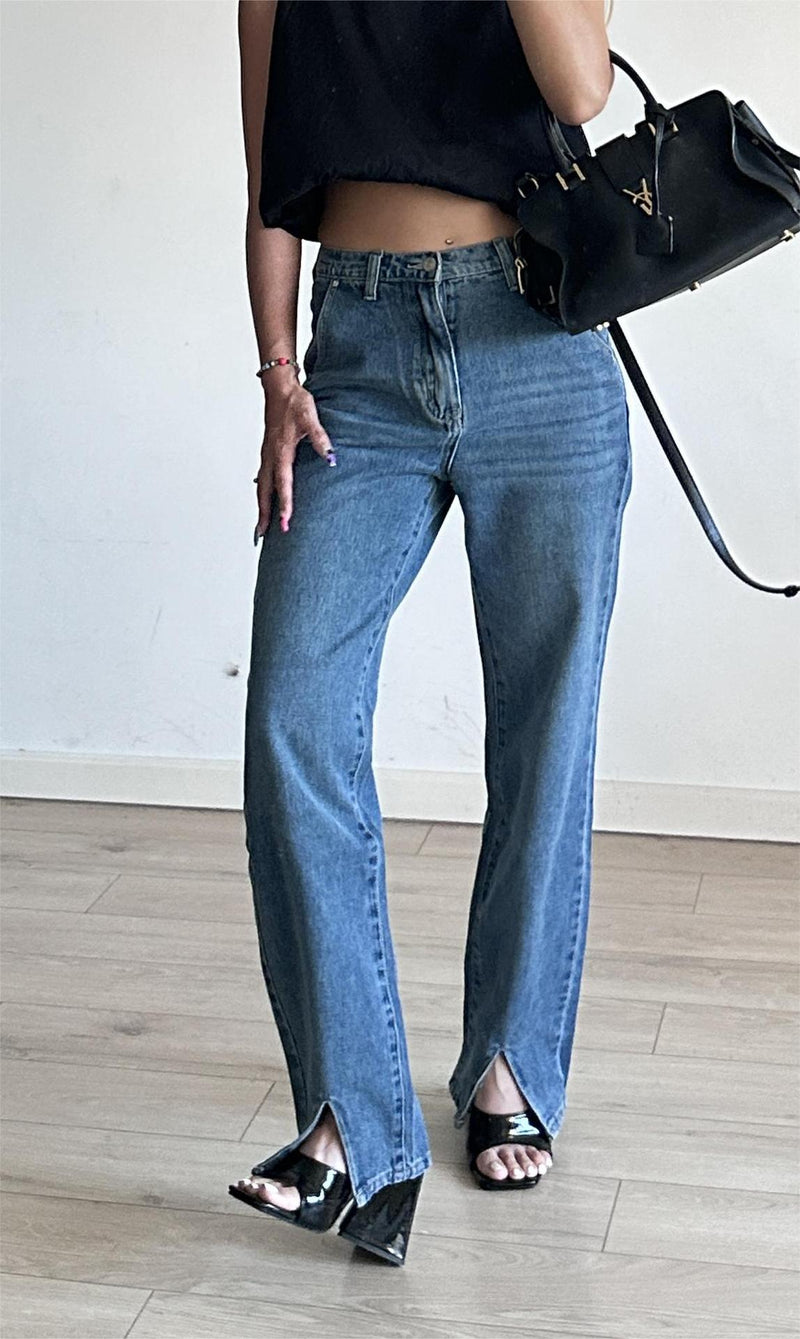 Polished Trousers with an Effortless Classic Look