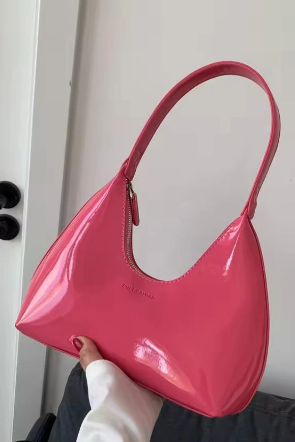 Beautifully Crafted Bag in a Classic Style