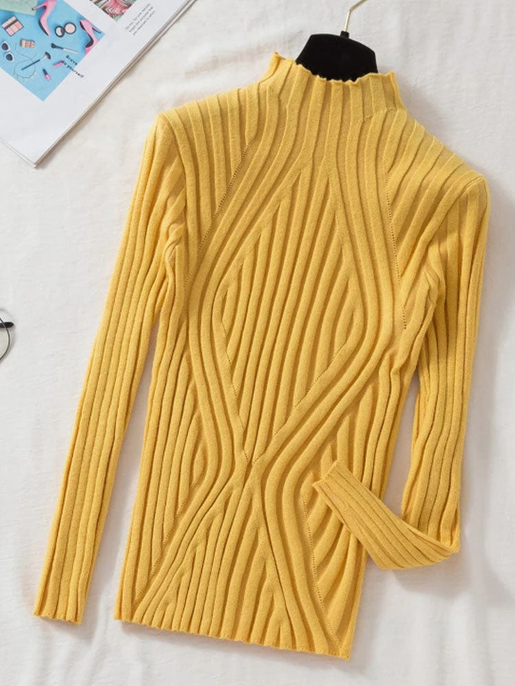 Effortlessly Elegant Sweater with a Timeless Design