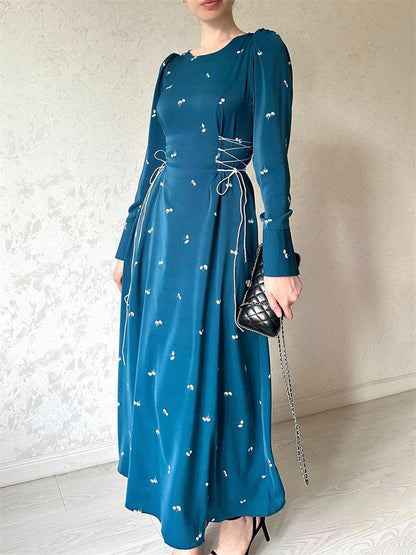 Gracefully Styled Dress for Any Occasion