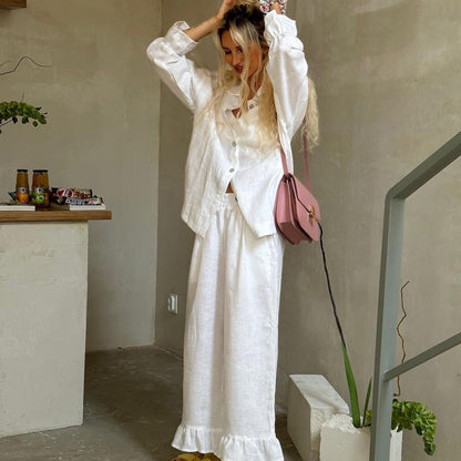 Well Tailored Trousers with a Graceful Silhouette
