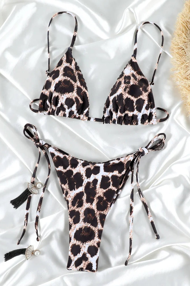 Classic Vintage Bikini with a Flattering Fit