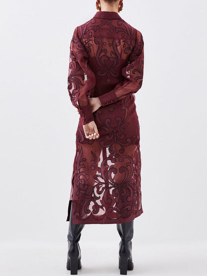 Well Tailored Dress with a Graceful Silhouette