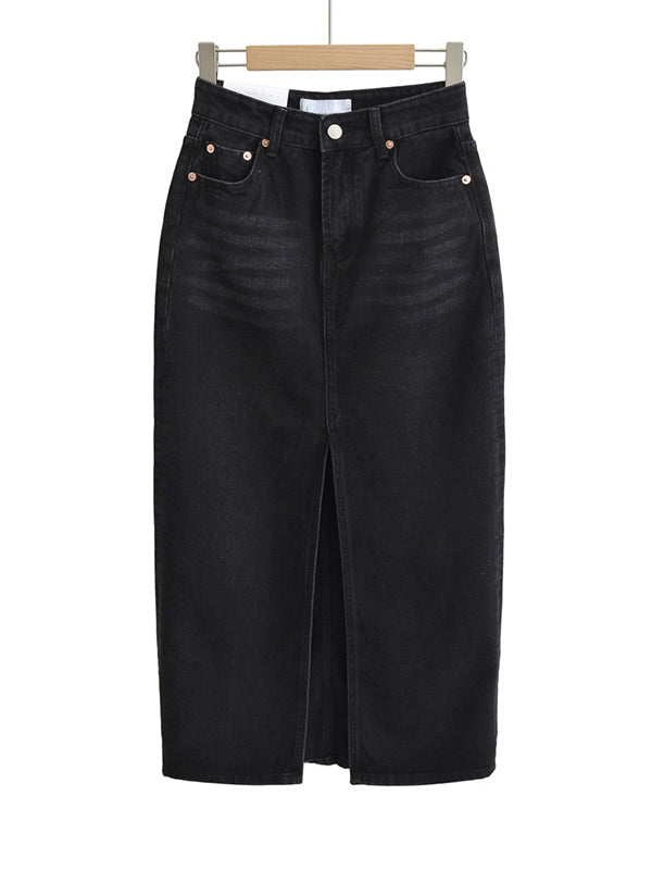 Effortlessly Elegant Garment with a Timeless Design