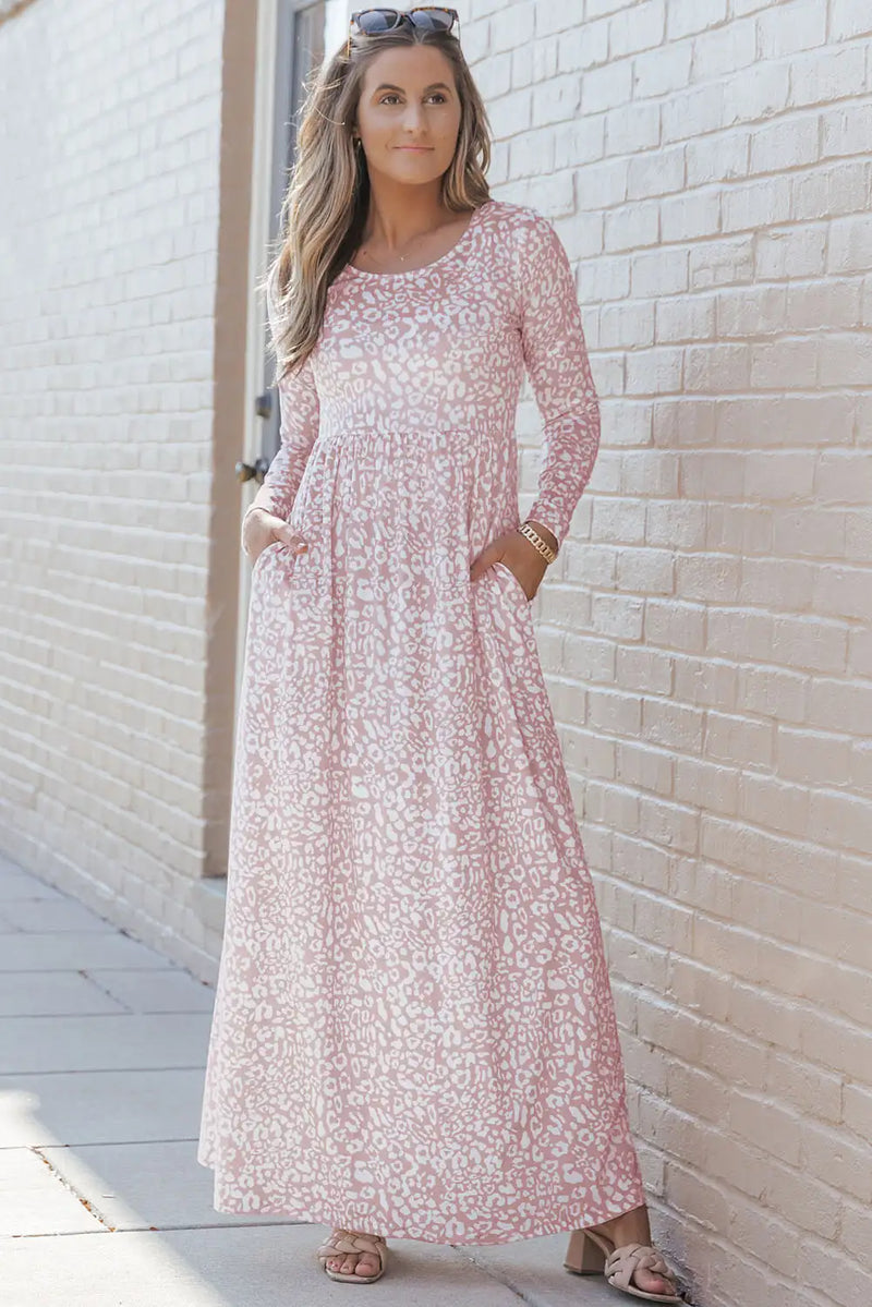 Effortlessly Elegant Dress with a Timeless Design