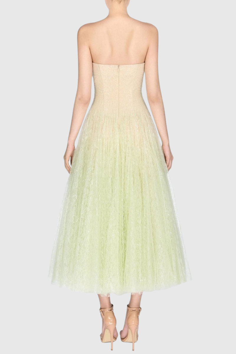 Classic Vintage & Enduringly Stylish Dress