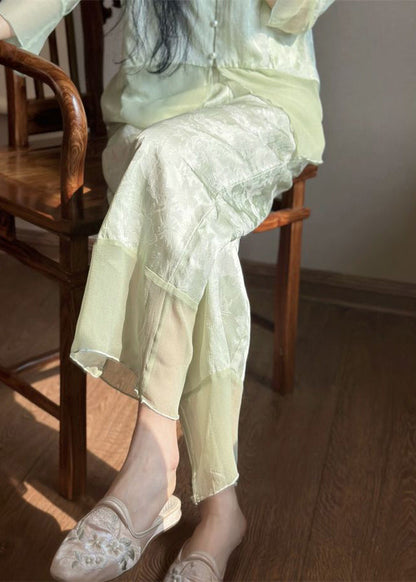 Effortlessly Elegant Garment with a Timeless Design