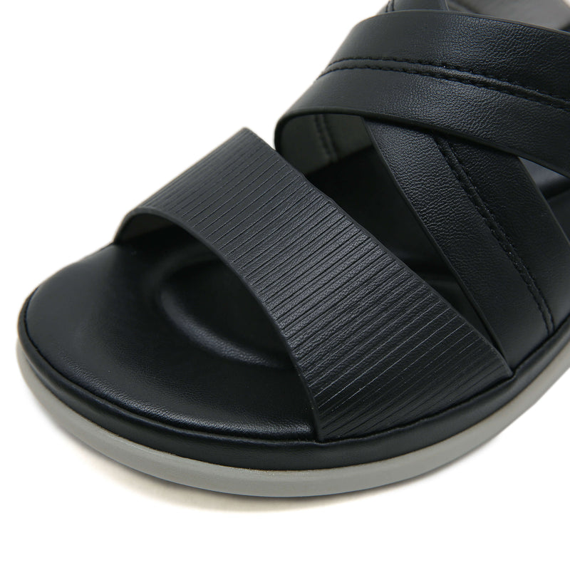 Effortlessly Elegant Garment with a Timeless Design