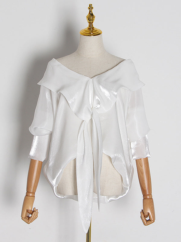 Classic Vintage Blouse with a Flattering Fit