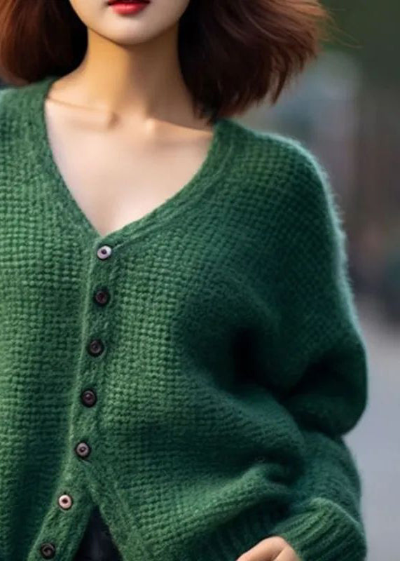 Beautifully Finished Top in a Timeless Design