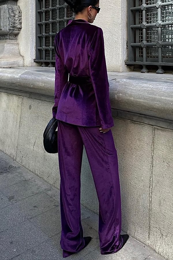 Elegantly Styled Pants for Everyday Wear