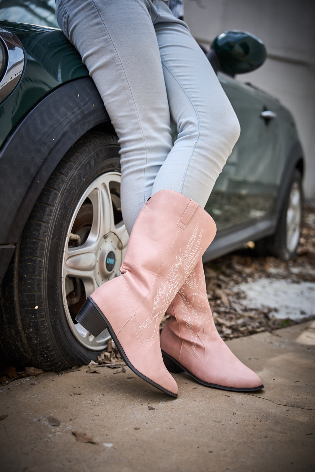 Gracefully Styled Boots for Any Occasion