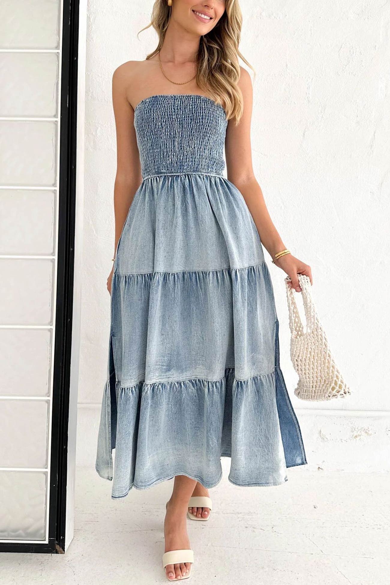 Well Tailored Dress with a Graceful Silhouette