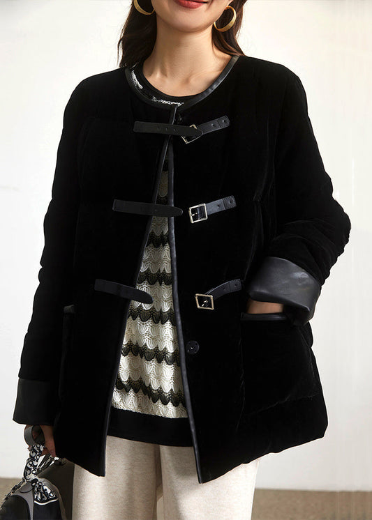 Beautifully Finished Coat in a Timeless Design