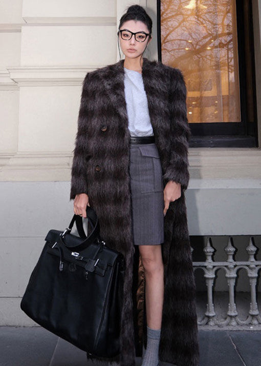 Sophisticated Coat with a Clean Classic Look