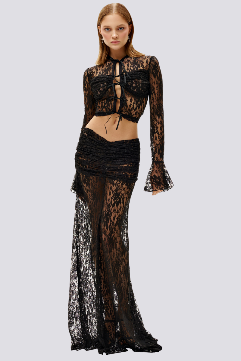 Well Tailored Garment with a Graceful Silhouette
