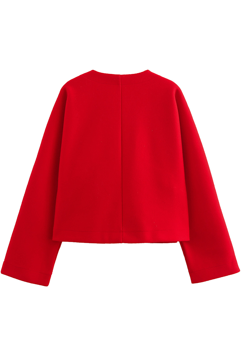 Effortlessly Elegant Garment with a Timeless Design