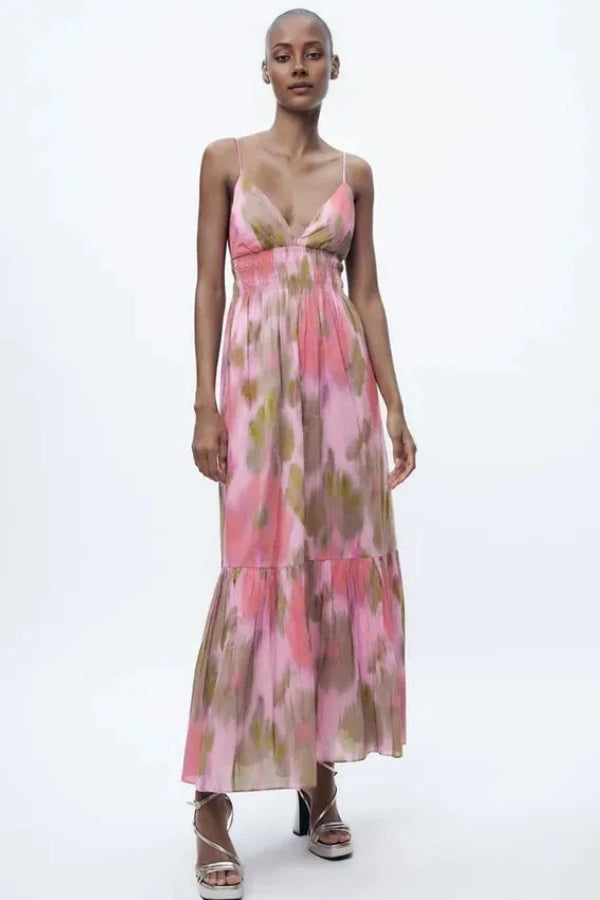 Gracefully Styled Dress for Any Occasion