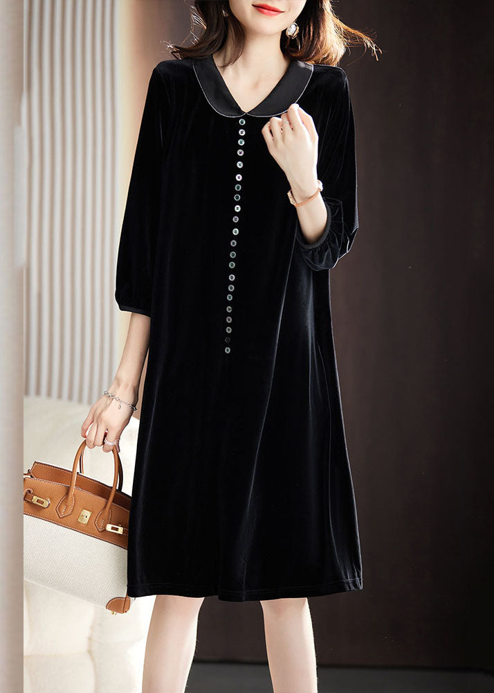 Beautifully Crafted Dress in a Classic Style