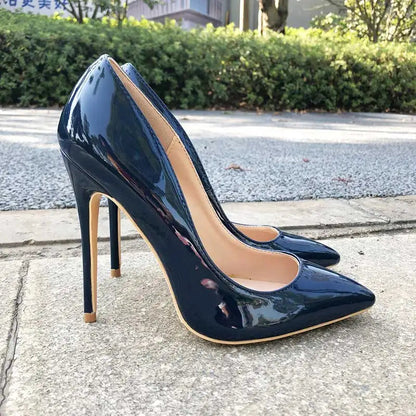 Gracefully Styled Garment for Any Occasion