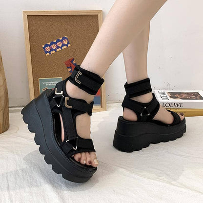 Beautifully Finished Sandals in a Timeless Design
