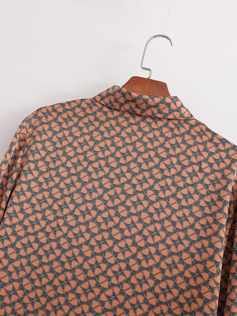 Beautifully Finished Shirt in a Timeless Design