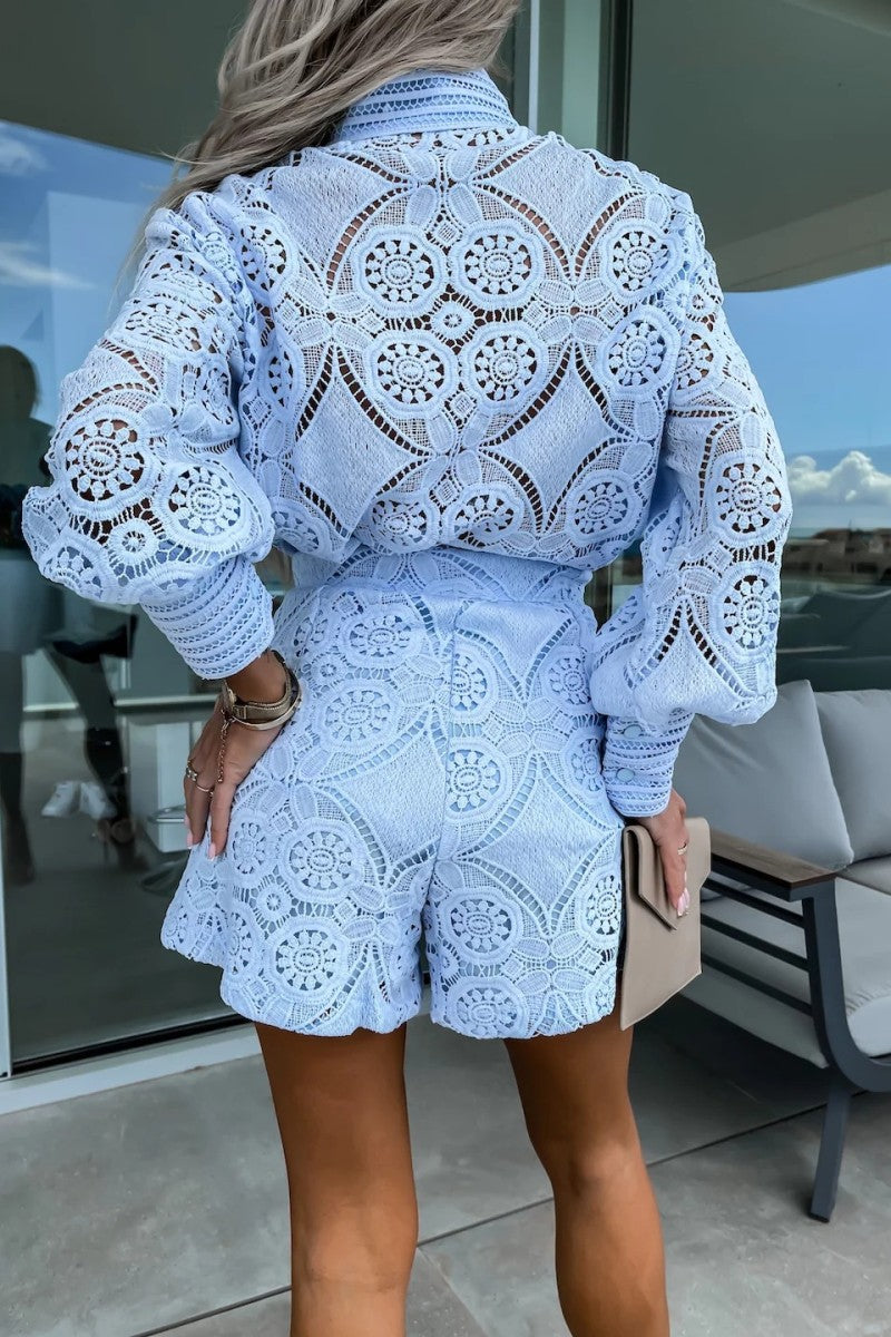 Effortlessly Elegant Garment with a Timeless Design