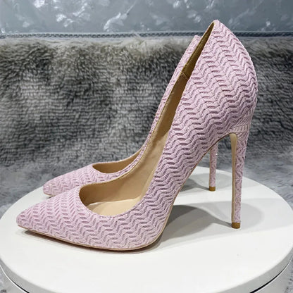 Effortlessly Elegant Shoes with a Timeless Design