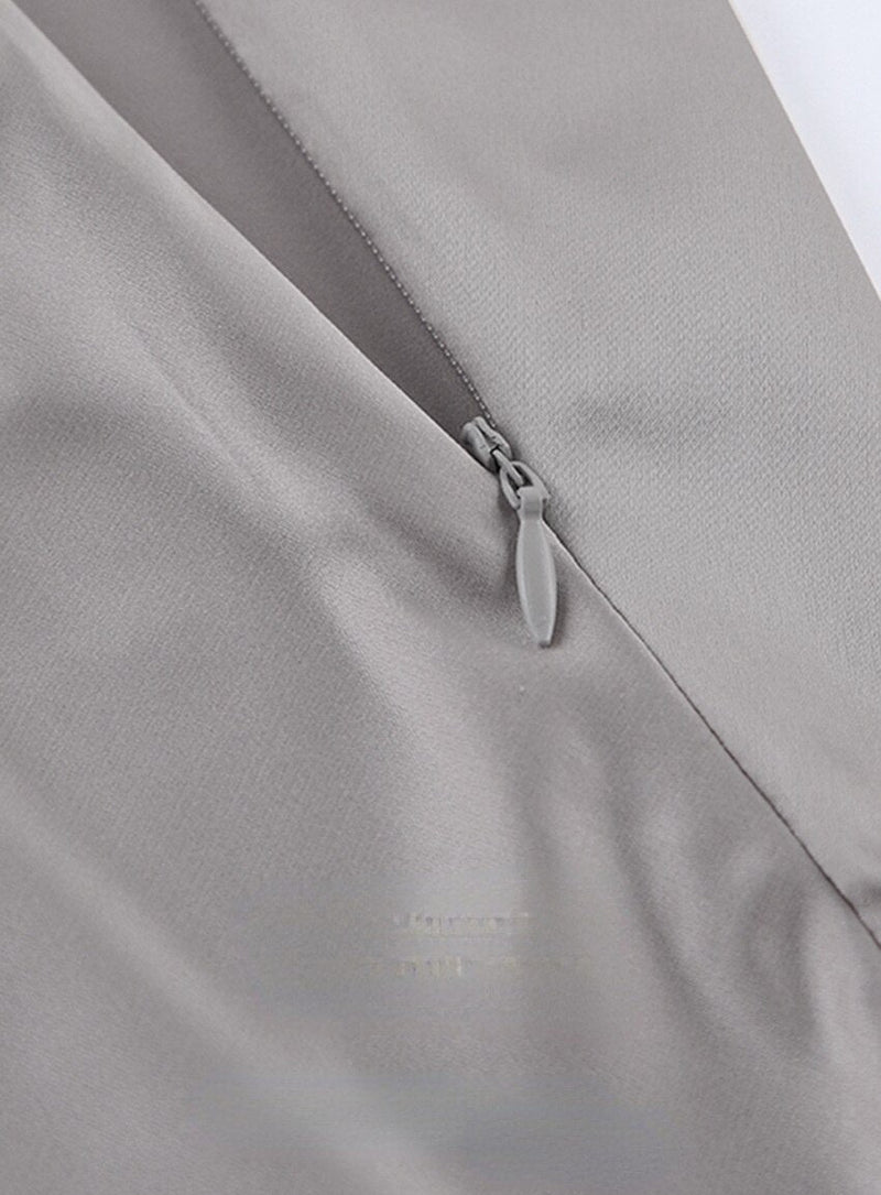 Effortlessly Elegant Garment with a Timeless Design