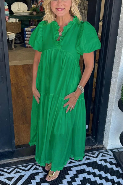 Well Tailored Dress with a Graceful Silhouette