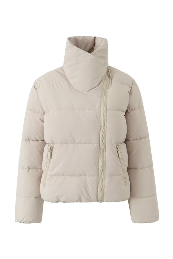 Classic Vintage Coat with a Flattering Fit