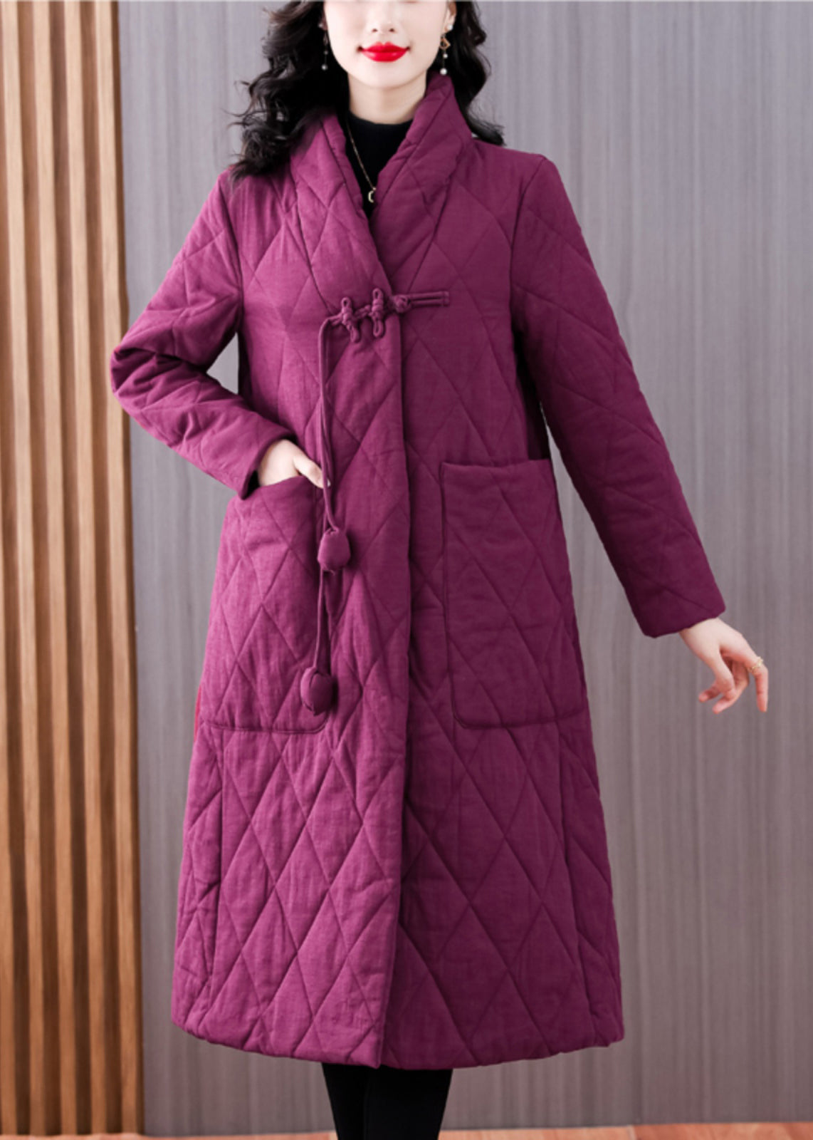 Well Tailored Coat with a Graceful Silhouette