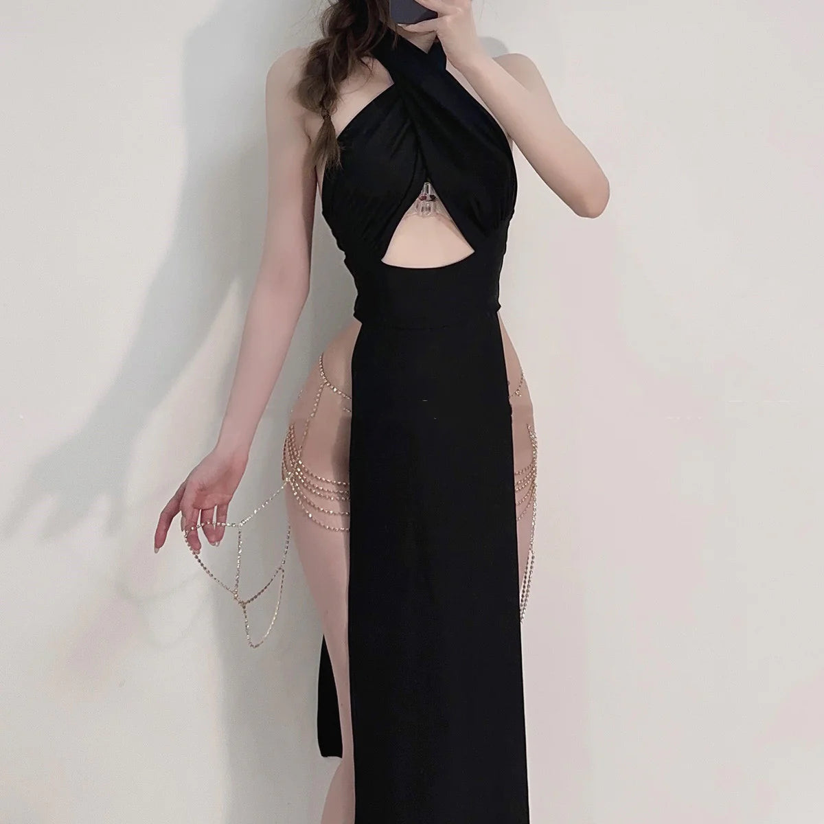 Gracefully Styled Dress for Any Occasion