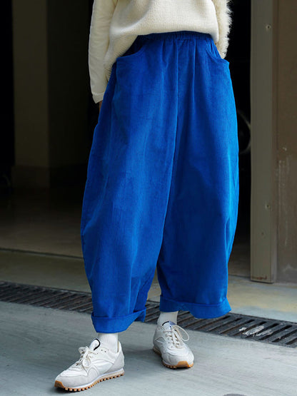 Effortlessly Elegant Pants with a Timeless Design