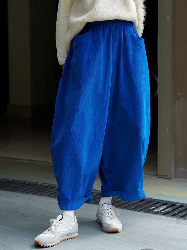 Effortlessly Elegant Pants with a Timeless Design