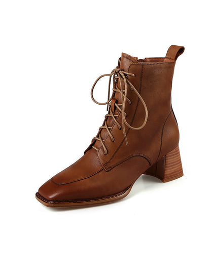 Well Tailored Boots with a Graceful Silhouette
