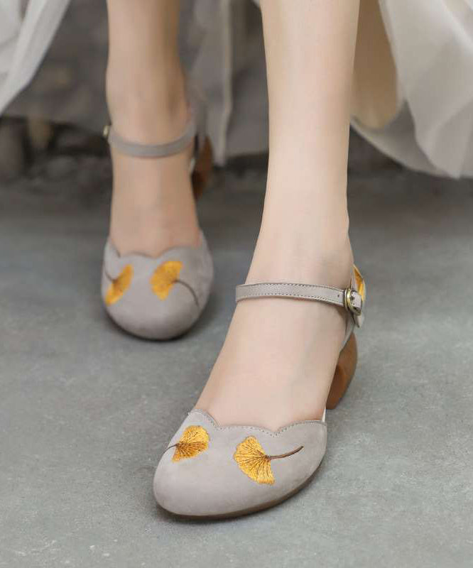 Beautifully Finished Heels in a Timeless Design