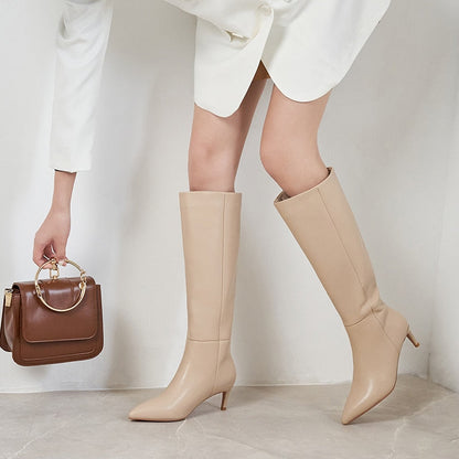 Classic Vintage Boots with a Flattering Fit