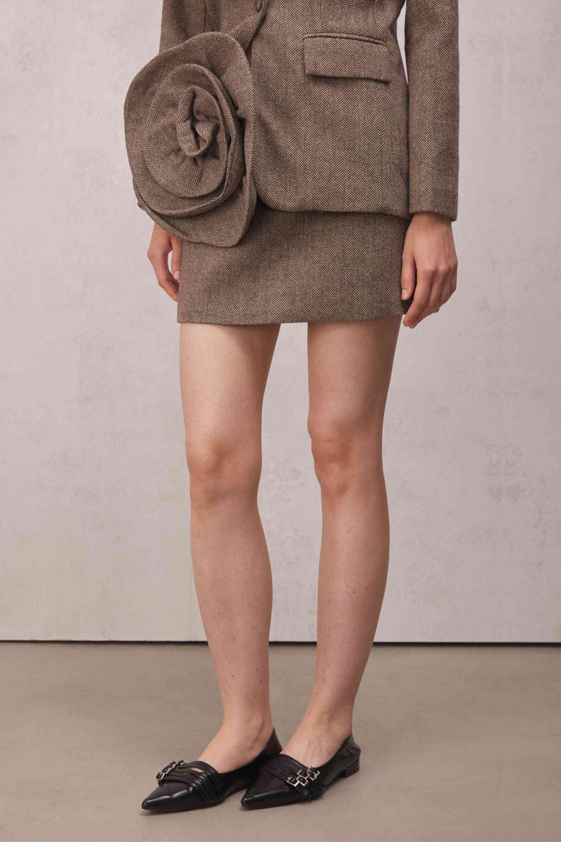 Effortlessly Elegant Garment with a Timeless Design
