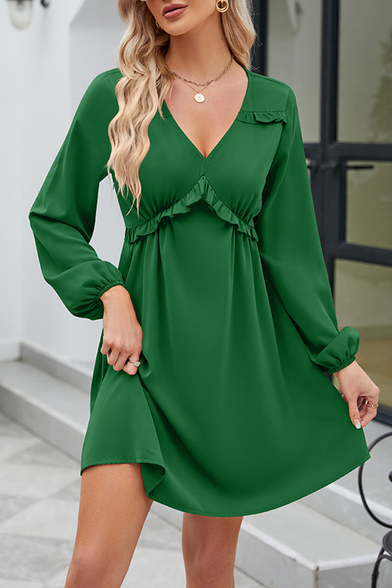 Beautifully Finished Dress in a Timeless Design
