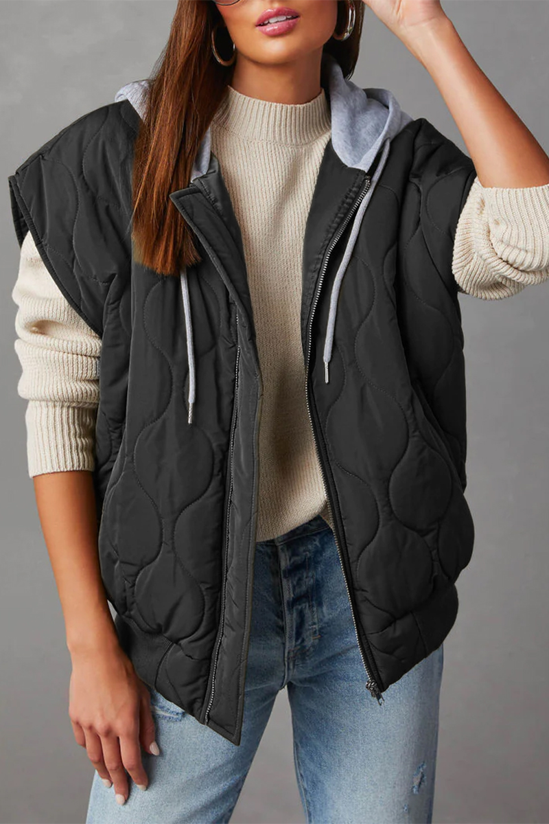 Effortlessly Elegant Coat with a Timeless Design