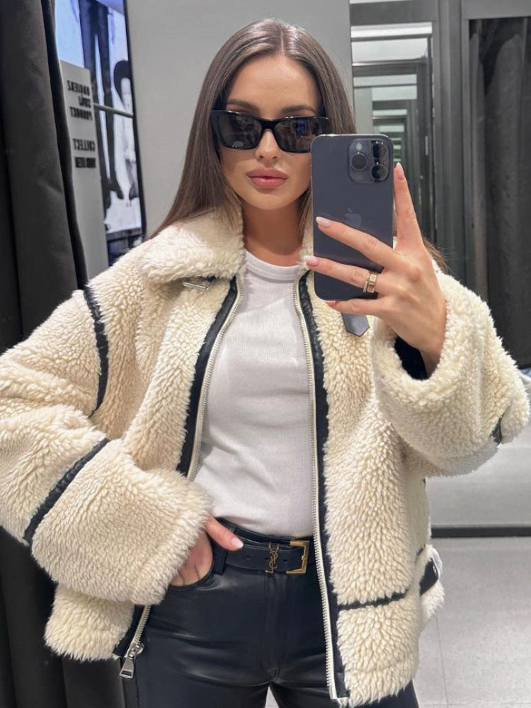 Gracefully Styled Jacket for Any Occasion