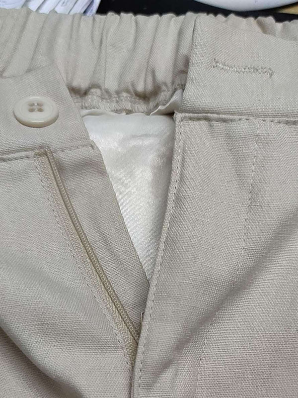 Well Tailored Pants with a Graceful Silhouette