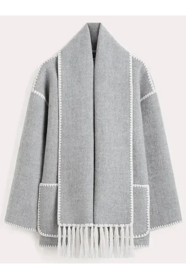 Effortlessly Elegant Coat with a Timeless Design