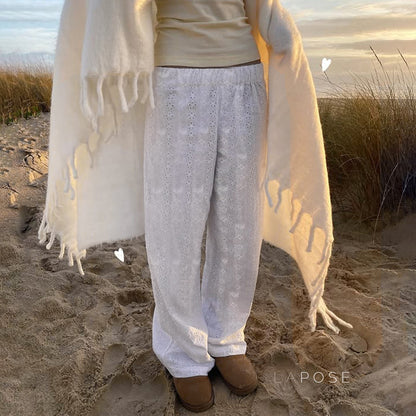 Well Tailored Pants with a Graceful Silhouette