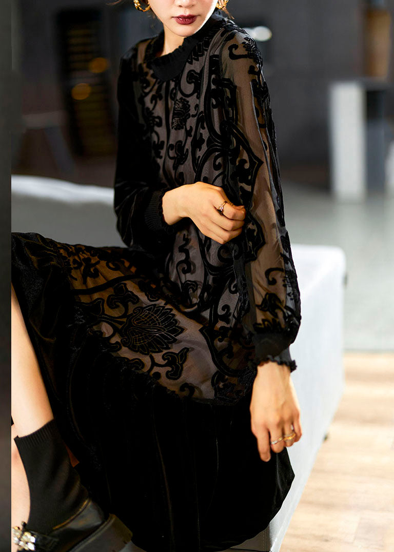 Beautifully Finished Dress in a Timeless Design