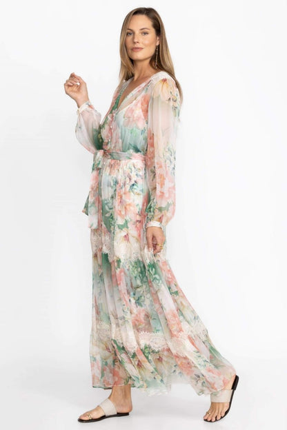 A Vintage Style Dress with Delicate Timeless Details